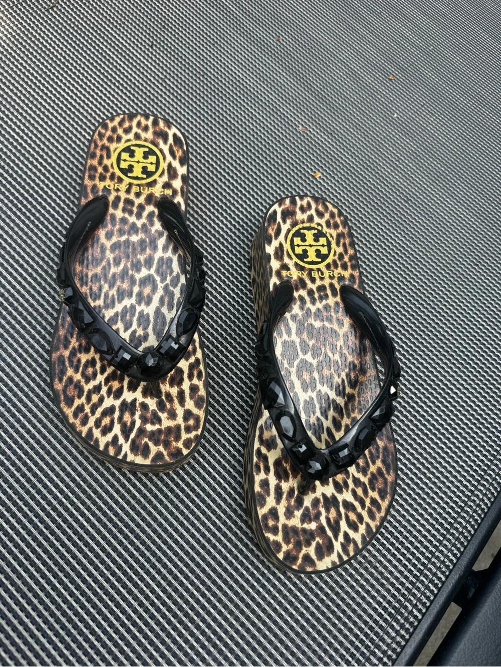 Tory Burch Gemini Link Wedge Flip Flops Leopard Black Size 5 w/ Box